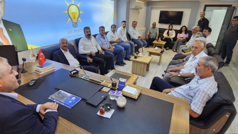 Ergani'de HDP’li eski Başkan’dan AK Parti’ye ziyaret