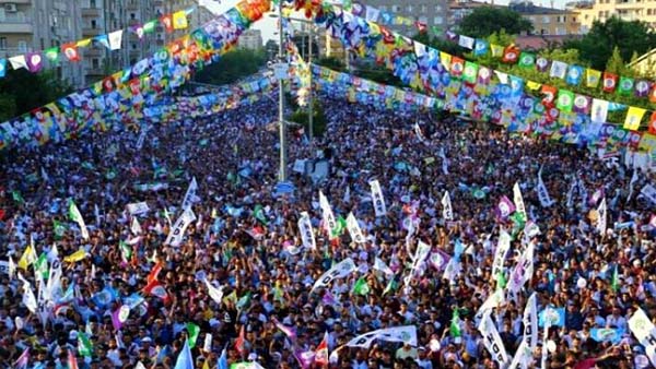 1 EYLÜL DÜNYA BARIŞ GÜNÜ’NDE KAYYIM VE DARBE DEMEK YASAK