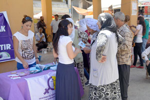 Taciz ve tecavüze karşı bilgilendirme standı