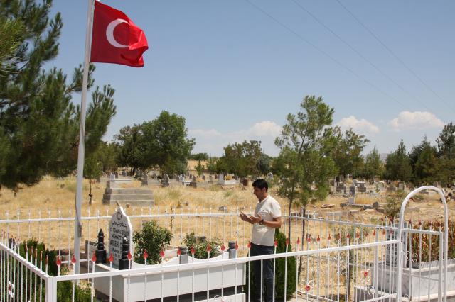 15 Temmuz şehidinin evlatları babalarının vatanseverliğiyle gurur duyuyor