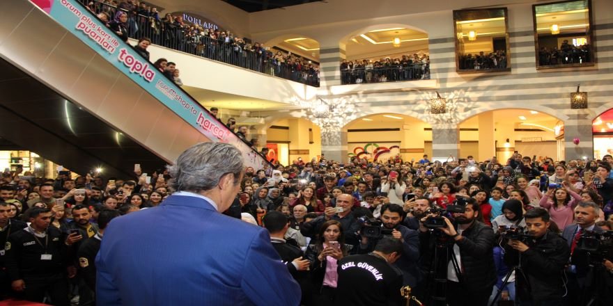 Kadir inanır Diyarbakırlılara seslendi: Geleceğinizi şansa bağlamayın