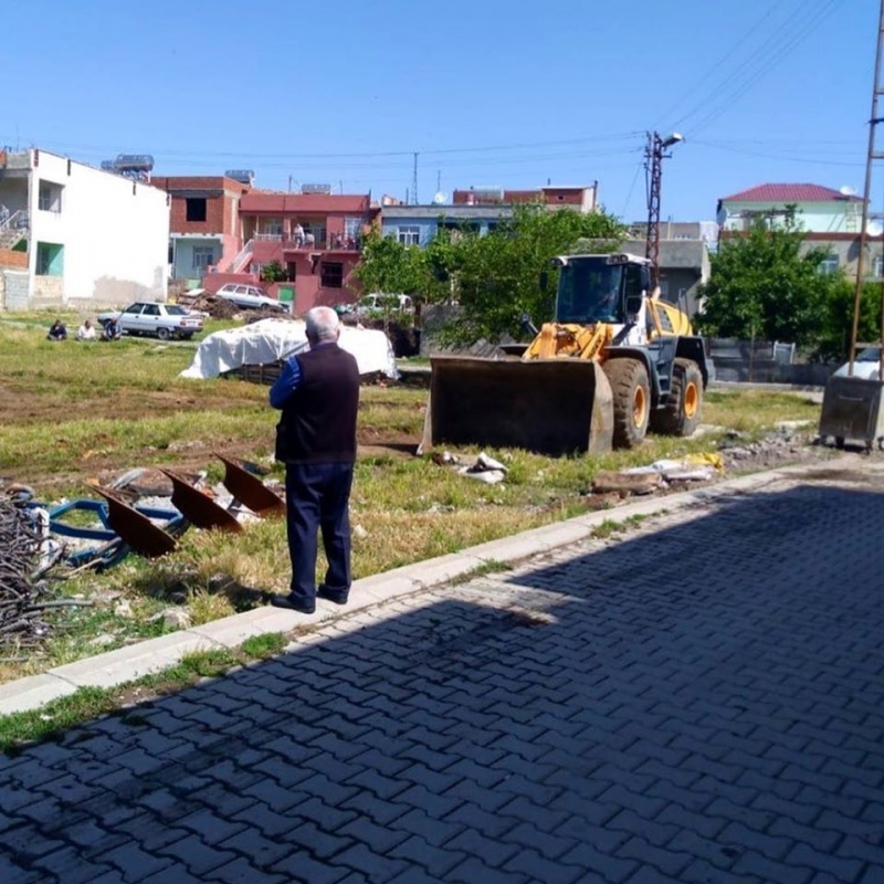 Belediye mahallelerde temizlik çalışması başlattı