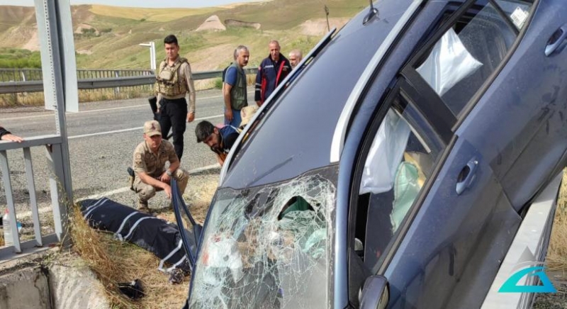 Diyarbakır’da otomobiller çarpıştı: 1 ölü, 3 ağır yaralı