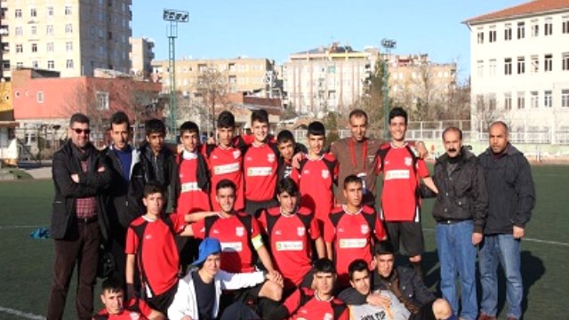 Ergani Gençlerbirliği U - 17 Şampiyonu Oldu