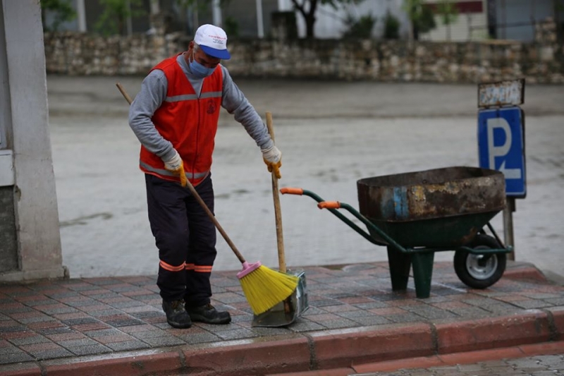 Ergani'de 1 Mayıs'ı çalışarak geçiriyorlar