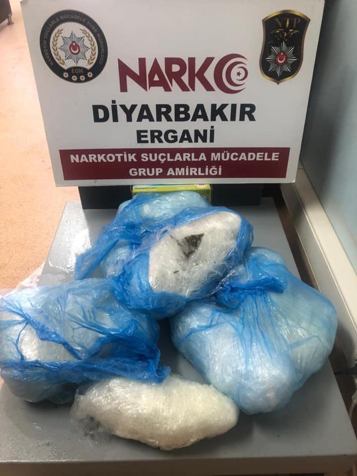 Ergani'de 7 kilo 500 gram esrar ele geçirildi