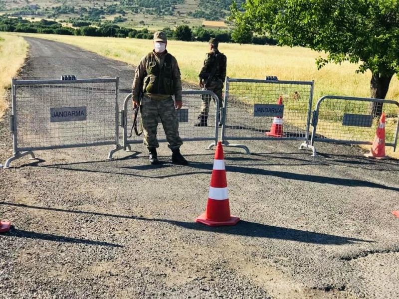 Ergani’de bir mahalle karantinaya alındı