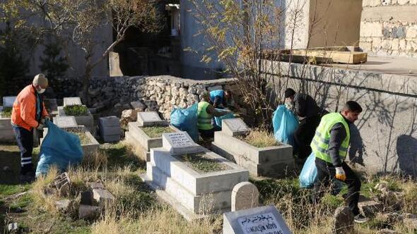 Ergani'de mezarlık ve taziye evleri temizlendi