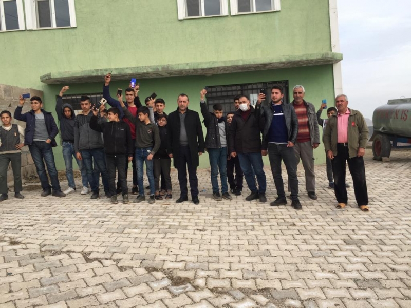 Ergani'de öğrenciler, EBA’ya bağlanamıyor 