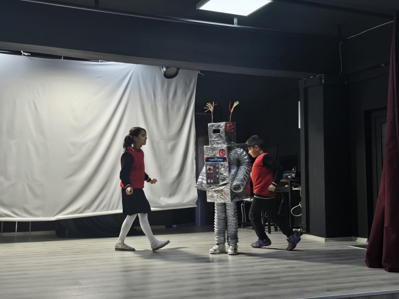 Ergani'de Öğretmenler Günü'nde Anlamlı Kutlama