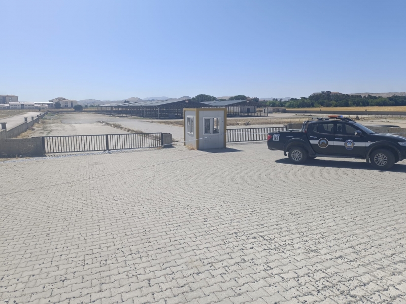 Ergani’de şap hastalığı nedeniyle canlı hayvan pazarı kapatıldı