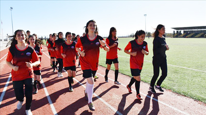 Erganili kızların futbol aşkı
