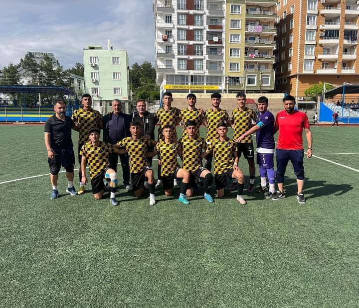 Erganispor u-18 takımı bölge şampiyonu oldu