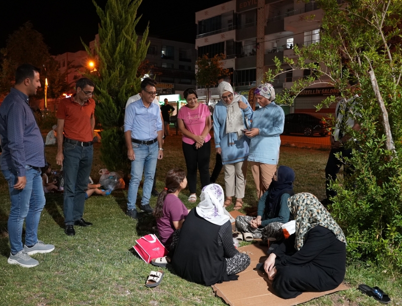 Eşbaşkan, parklarda halkı dinledi