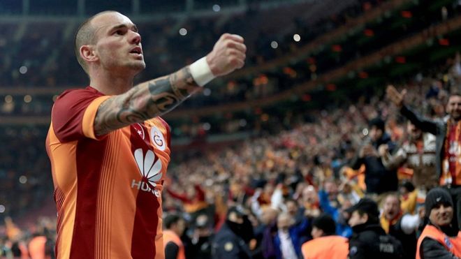 Eski Galatasaraylı, Sneijder futbolu bıraktı
