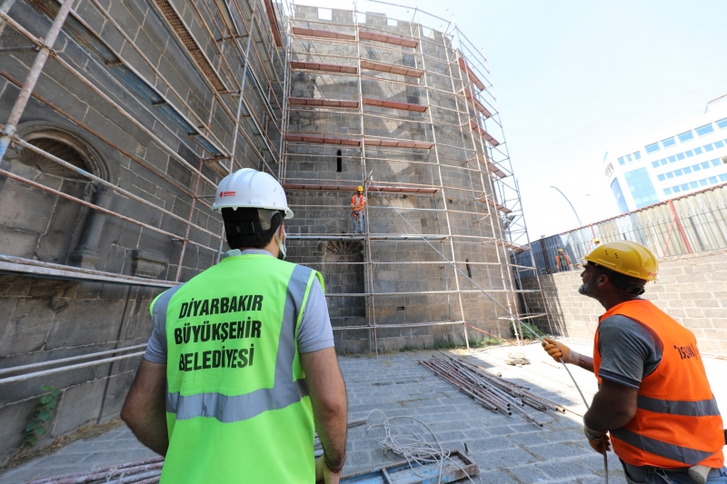 Hat Müzesi olacak Dağkapı Burçları’nda restorasyon başladı 