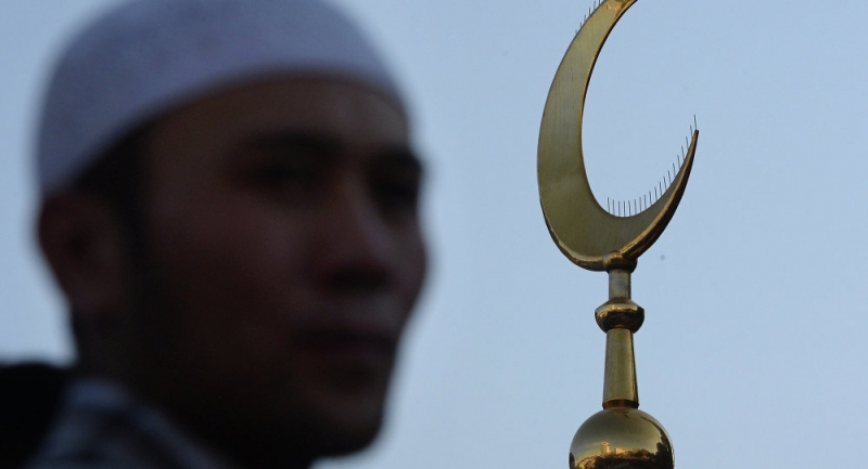 Hollanda'da camiye İslamofobik saldırı