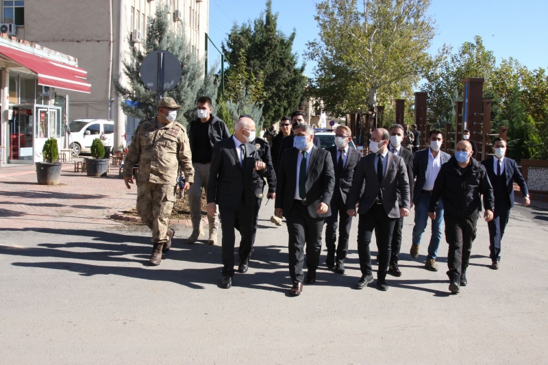İçişleri Bakan Yardımcısı Tayyip Sabri Erdil, Ergani ilçesinde ziyaretlerde bulundu. 