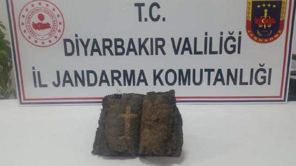 Altın yazmalı incil ele geçirildi
