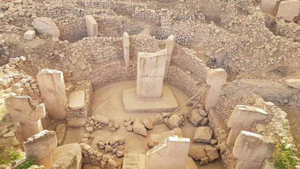 İSRAİLLİ ARKEOLOGLARA GÖRE GÖBEKLİTEPE’DE GİZLİ GEOMETRİK DESENLER VAR