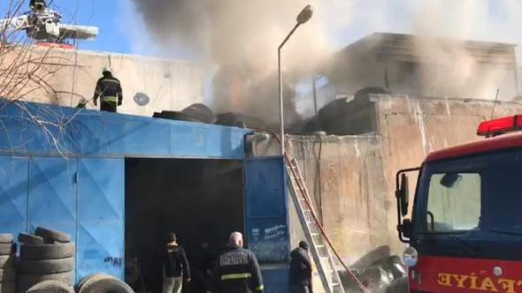 Diyarbakır'da lastik atölyesinde yangın