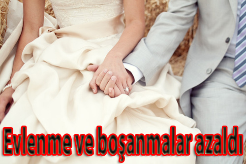 Evlenme ve boşanmalar azaldı