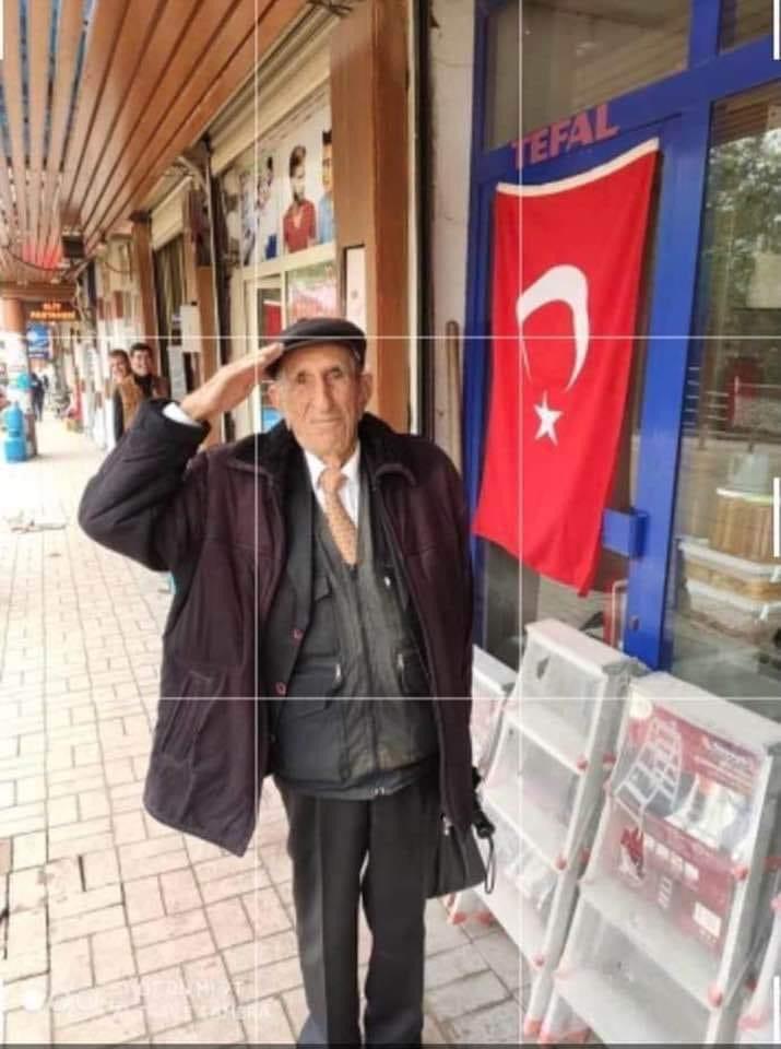 Namık Yıldırım vefat etti.