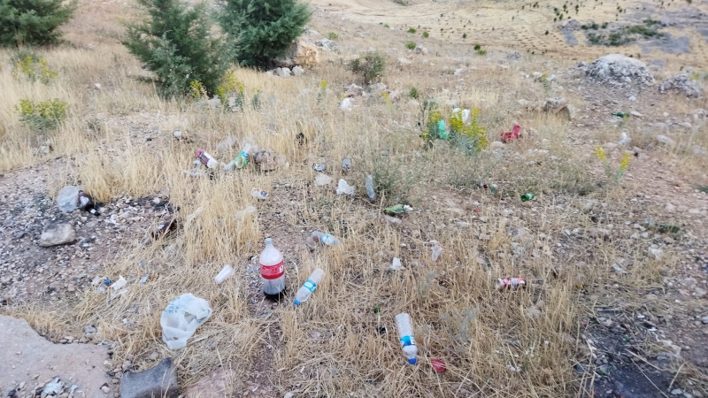 Piknikçiler,  kirletmeye devam ediyor 