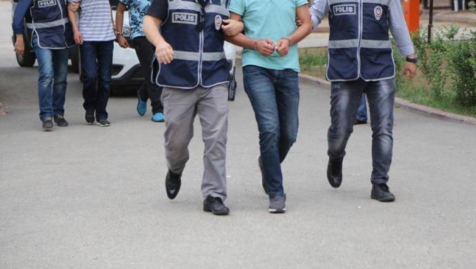 Şanlıurfa'da 25 gözaltı