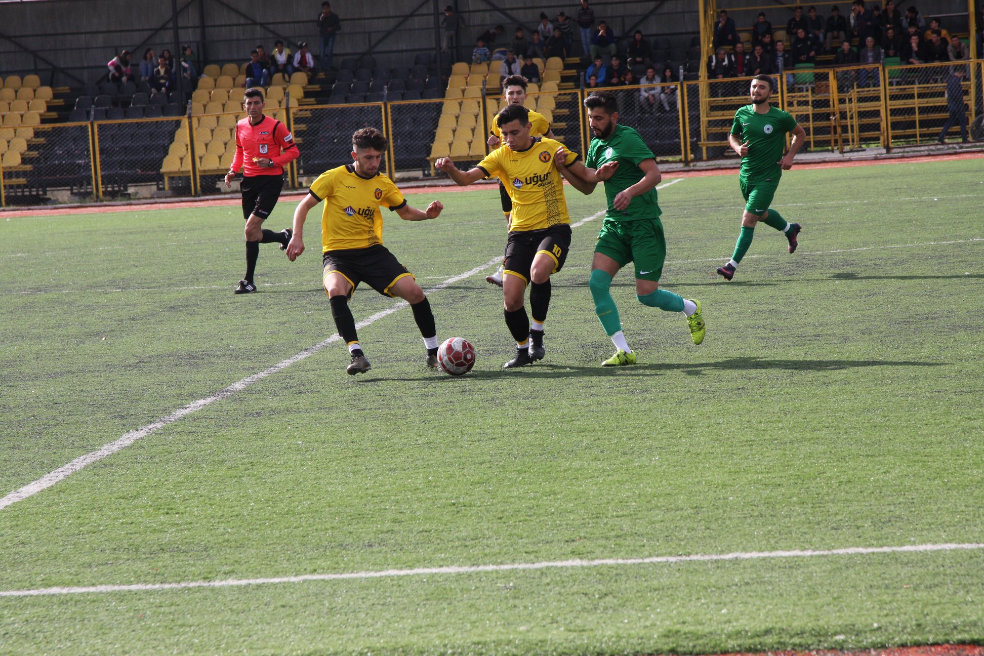 Erganispor, Kayapınar Belediyesporç™u 4-0 Yendi