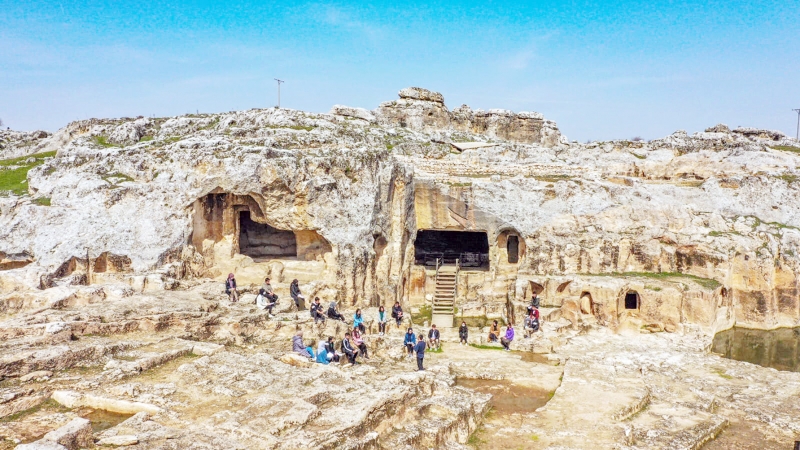 Tarihi mekânlarda öğrencilere uygulamalı ders  