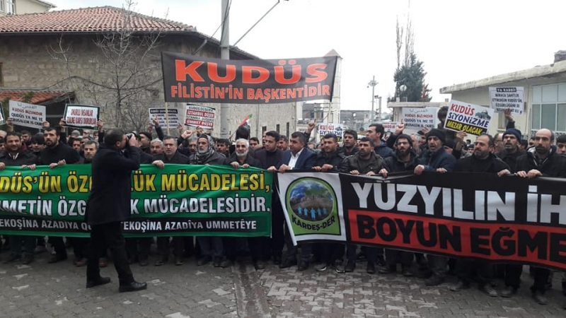 TÜRKİYE KUDÜS İÇİN AYAKTA!