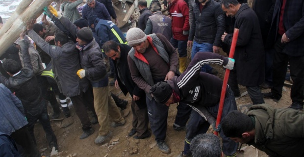 Van'daki depremde ölü sayısı artıyor