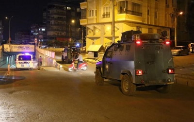 3 kişi rastgele ateş açtı: Polis yakaladı