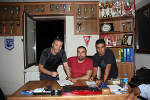 Mehmet Kanat imzayı attı