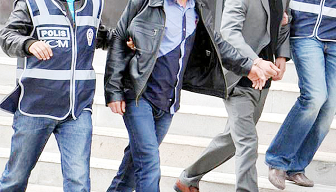 STK Aœyelerine Operasyon: 11 Gözaltı