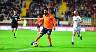 Arda Turan yıllık ücretinde yüzde 50'lik indirime gitti