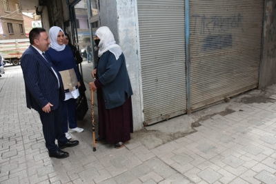 Asıl Hikayeleri Daracık Bağlar Sokaklarında  