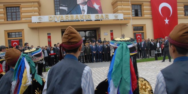 Atatürkç™ün Diyarbakırç™a gelişinin 79. yıldönümü kutlandı