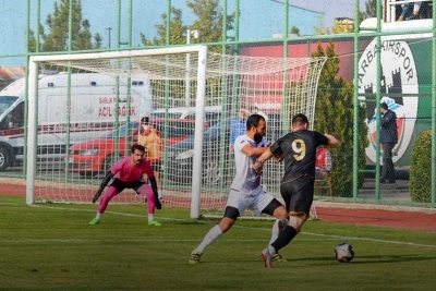 BAĞLAR BELEDİYESPOR LİDERLİĞE YÜKSELDİ  