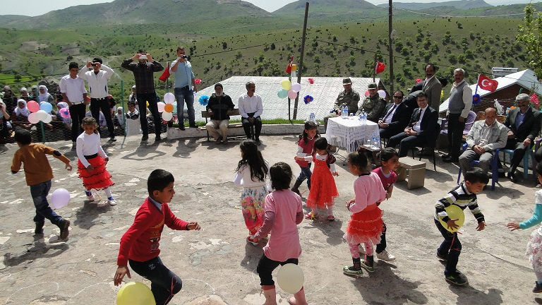 RA–TARLI A‡OCUK BAYRAMI COŞKU iLE KUTLANDI