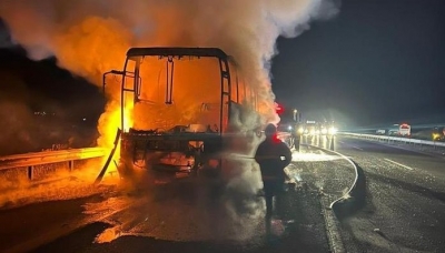 Bir haftada ikinci yangın: Diyarbakır otobüsü kül oldu