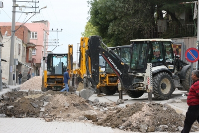 Bozuk yollar vatandaşı bezdirdi!