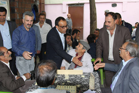 CHP Diyarbakır Milletvekili Ergani'de esnaf ziyareti