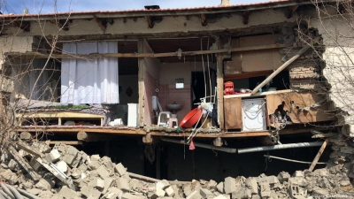 Denizli'de meydana gelen depremde 976 bina hasarlı