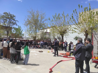 Deprem ve yangın tatbikatı yapıldı