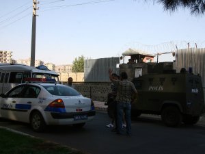 Diyarbakır cezaevi'ne bombalı saldırı