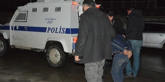 Diyarbakır'da 2 kişi tutuklandı