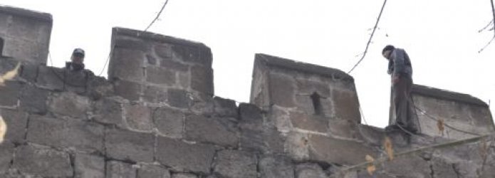 Diyarbakır'da intihar girişimi