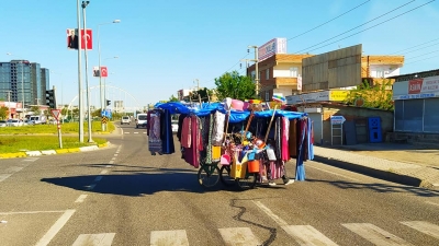 Diyarbakır’da seyyar giyim mağazası 